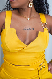 Top à bretelles et décolleté cache-coeur